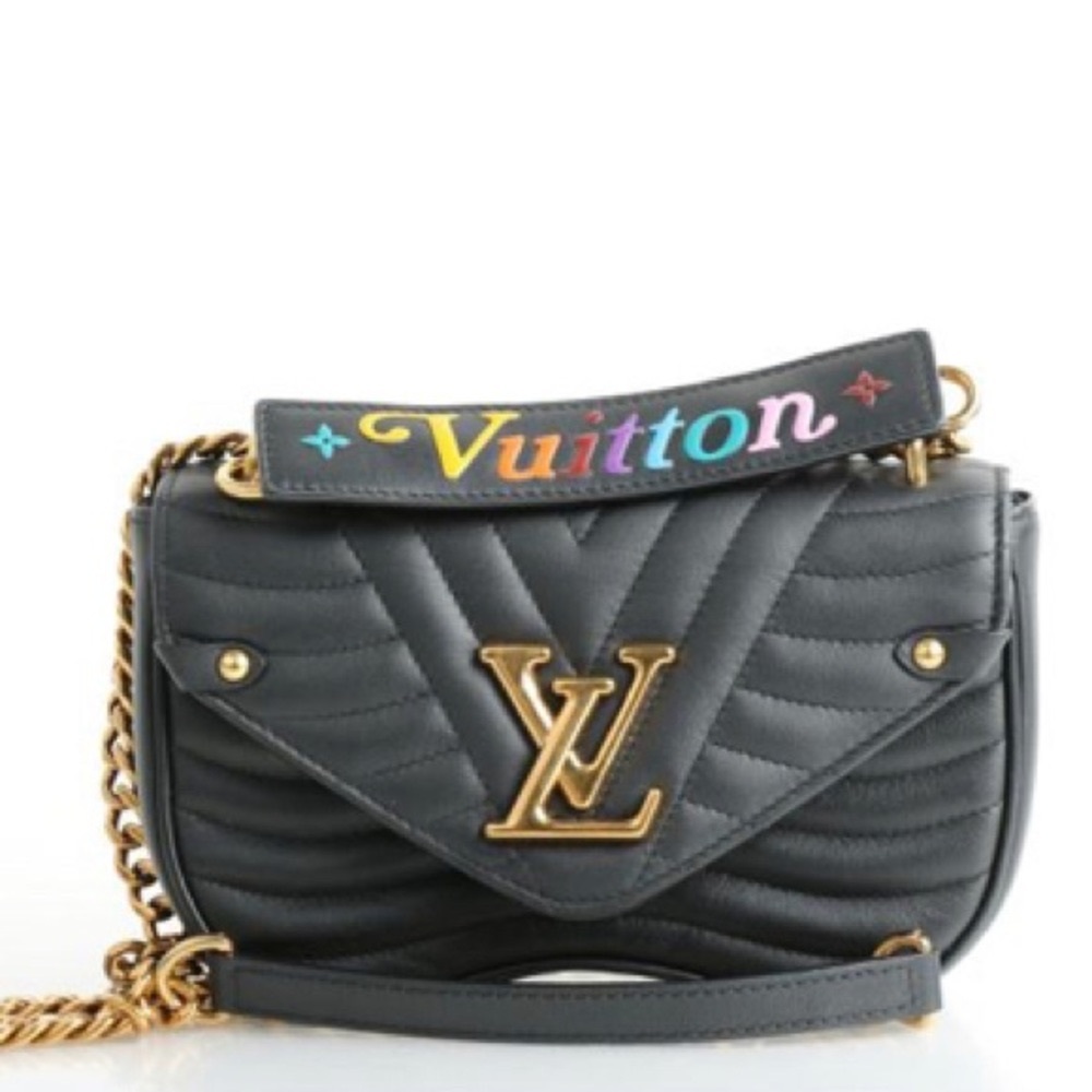 Louis Vuitton black leather chain new wave MM bag